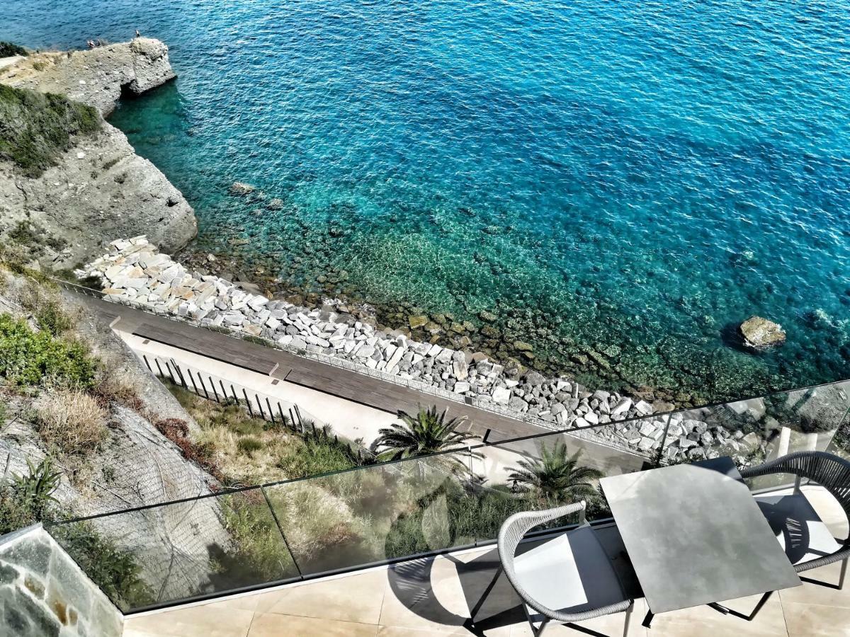 B&B Capo Torre Resort & Spa Albisola Superiore Bagian luar foto